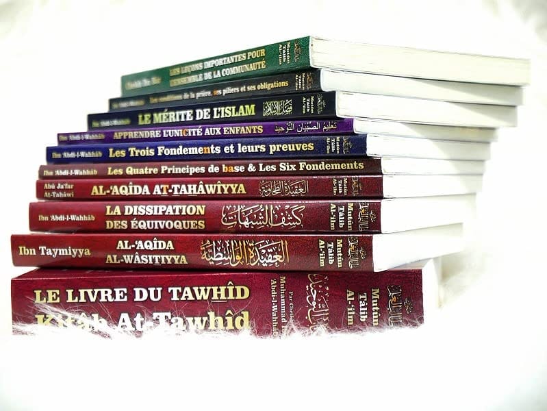 Al-Moutoune : Pack de 10 petits livres de la collection Mutûn Tâlib Al-‘ilm (Bilingue français-arabe) encyclopédie sur la foi, le dogme et la jurisprudence en islam - متون طالب العلم Al-Haramayn Livre > Islam > Tawhid / Aqidah (Croyance) 9782371870529 Librairie Musulmane Al-imen